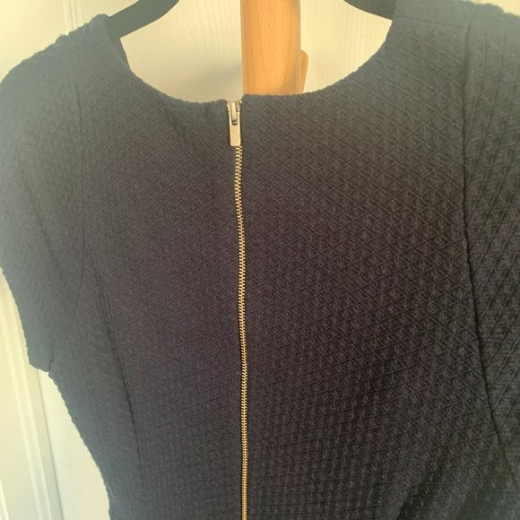 Banana Republic Textured Work Dress, Size 4, Navy. - Picture 3 of 4